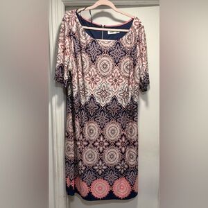 Elija j Plus sized Pink and Navy Patterned Dress, Size 22W.
Short sleeves